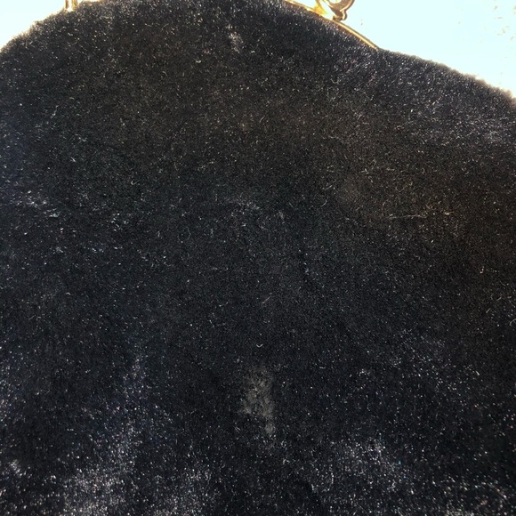velvet shoulder bag - Picture 2 of 2